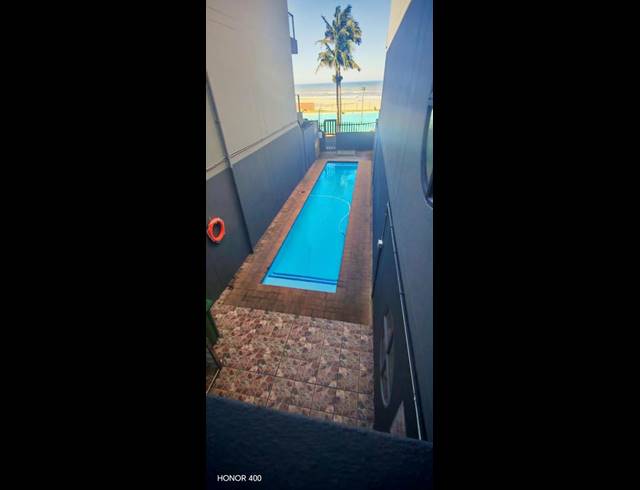 3 BEDROOM APARTMENT FOR SALE IN MARGATE BEACH